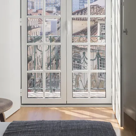 Serviced - Baixa Castelo Apartament *