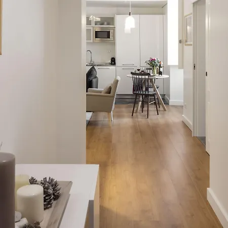 Serviced - Baixa Castelo Apartament *