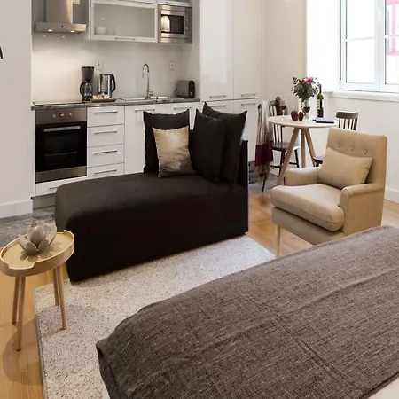 Serviced - Baixa Castelo Appartamento *