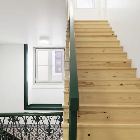 里斯本服务式公寓 - 拜萨堡 * Lisboa